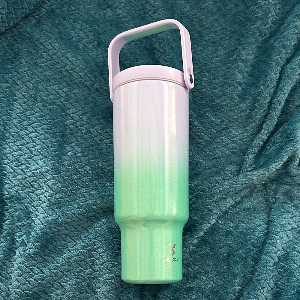 Green Gradient Water Bottle
